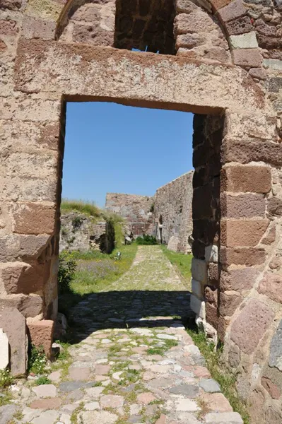 Mytilini Kalesi — fotoğraf 3