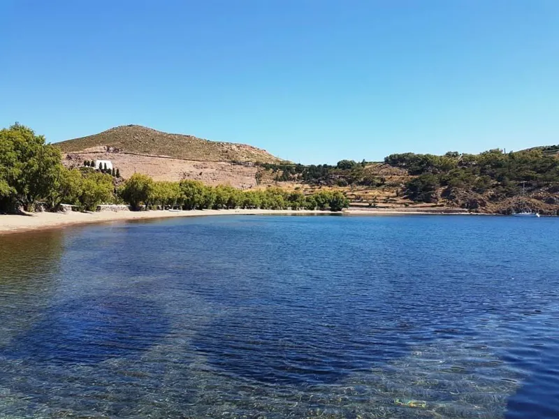 Patmos Adası Alışveriş Rehberi: Yerel Ürünler ve Hediyelik Eşyalar