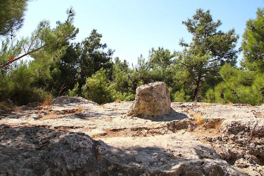 Daskalopetra (Homeros'un Taşı)