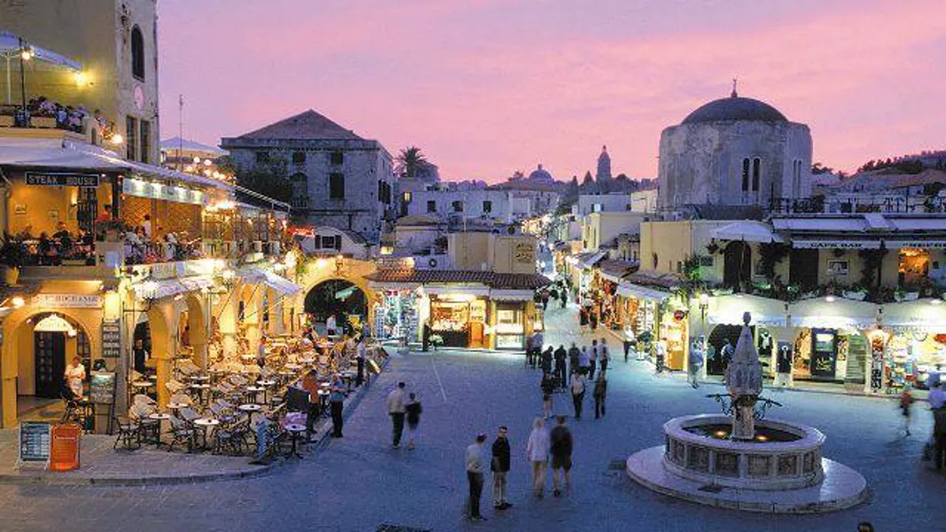 Rodos Liman Tavernaları — fotoğraf 2